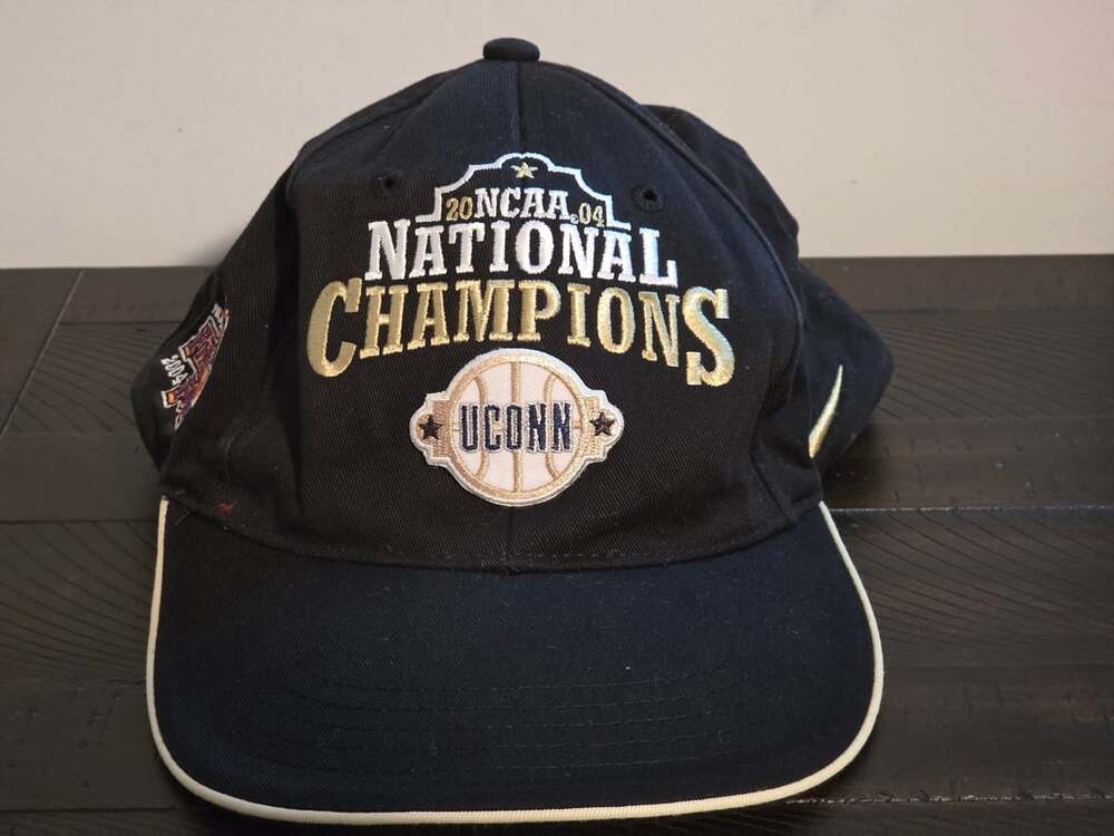 Nike UConn 2004 NCAA National Champions Hat